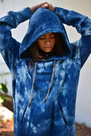 TIE-DYED INDIGO BAMBOO FLEECE HOODIE