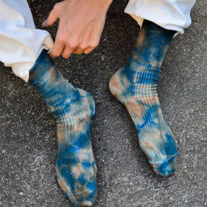 NATURAL HAND TIE-DYED PRADU INDIGO SOCKS